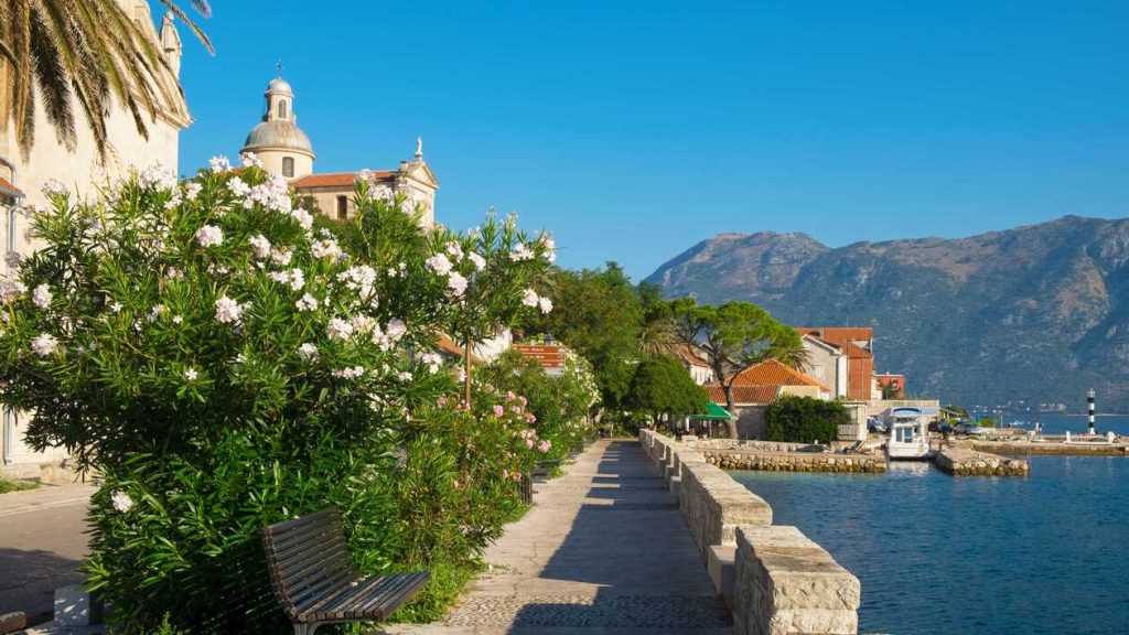 Prcanj Promenade